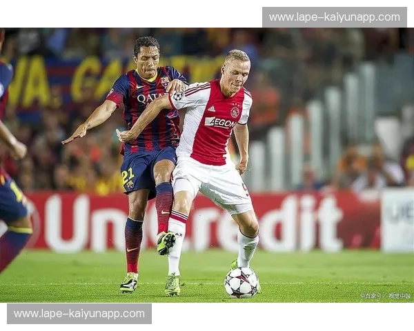 欧战红魂的终极博弈：阿贾克斯VS利物浦，谁能在这场艺术与激情的交锋中笑到最后？